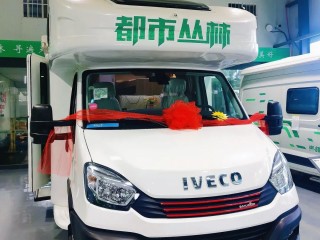 都市丛林C型子母床房车