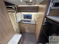 阿迪雅 19款C型旅居房车