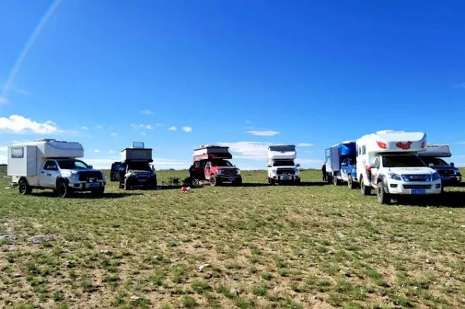 速腾房车：2021年准备买房车的人注意啦！多款四驱越野房车动力强性能好旅居放心
