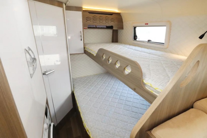 9月2日郑州房车展，新飞H300尊享版自动挡现车，阅尽山川，不忘初心！4bbf6d00f5e8c447c59ae72312740698