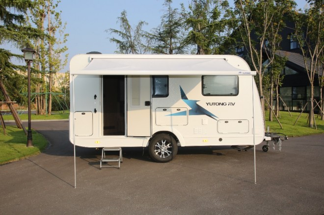 9月2日郑州房车展，宇通T512双台面厨房拖挂房车，景以为山水美，民以食为天！7b04b4af4d64d97196a2b5c409e74959