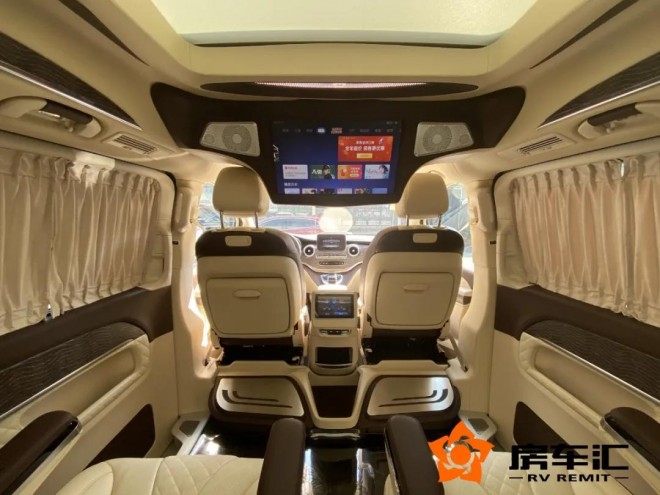 奔驰商务常见的设计，隔断奢华/半隔实用，你更喜欢哪种风格呢？​13.jpg