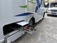 2019款阿娜亚依维柯欧胜C型小额头房车 依维柯