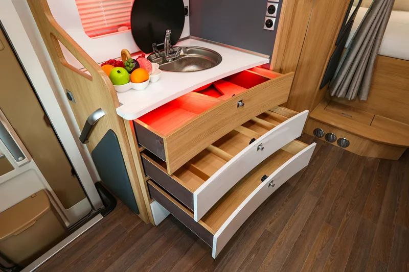 宇通房车：舒适享受一步到位，这，就是双拓展的魅力！