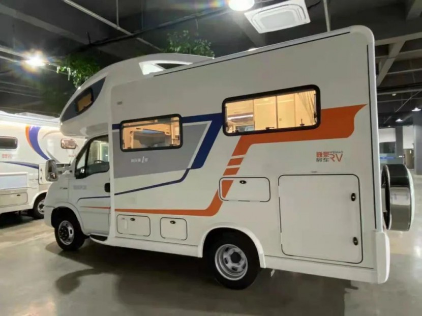 巍豪2022款旅行家1号房车游山玩水看世界遇花赏景品人间