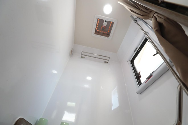 弗瑞德姆2019款全新国产依维柯自动挡T型房车锐尚版TIC-601AX 52.8万 WLH_8372