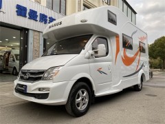 上汽大通 17款大通RV80 C型房车