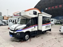 宇通 2021款C670雍和脸谱房车