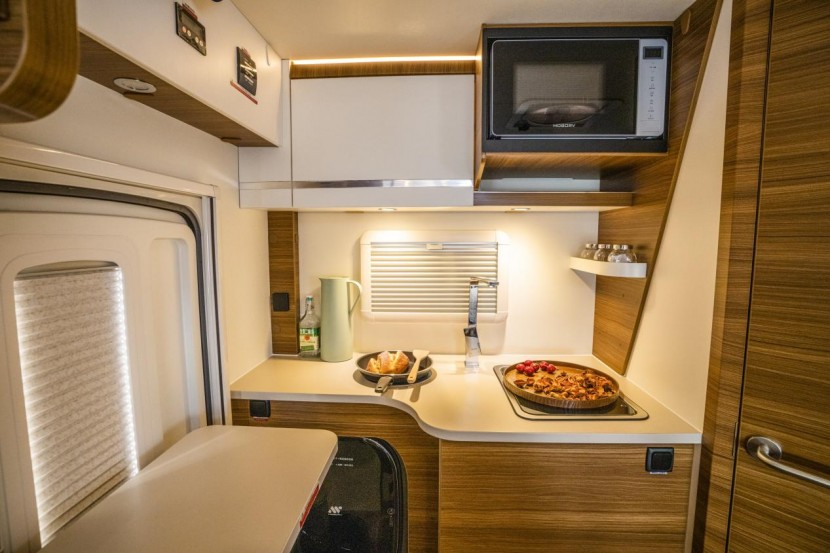 9月2日郑州房车展：隆翠房车C638玩家版C型无拓版，前行之路，锐不可当！3607a3a79152fedc8f52cd94739c3e89