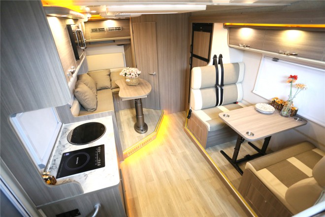 拓锐斯特依维柯C型欧尚版TIC-610A 53.8万起 2E1A3196