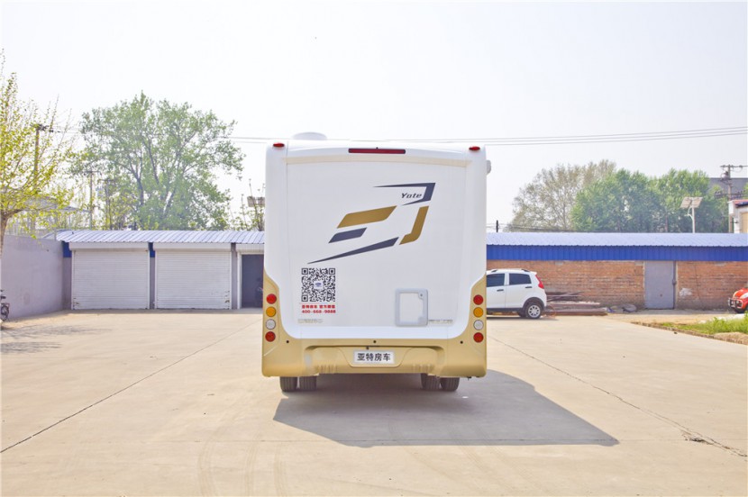 亚特房车 芳语之韵舒适型国产依维柯手动挡房车 53.8万元 IMG_6780
