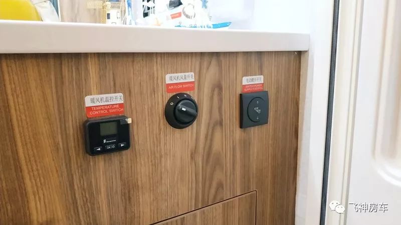 详解飞神2019款进口依维柯newdaily双拓展房车88万元