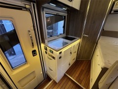 2019款阿娜亚依维柯欧胜C型小额头房车 依维柯