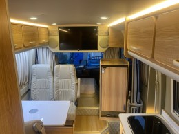 趣蜂房车 2019款4D30版