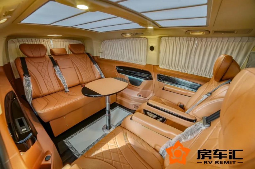 2021限量发售，迈巴赫级享受！全新奔驰七座多功能MPV，52.8万包牌价！23.jpg