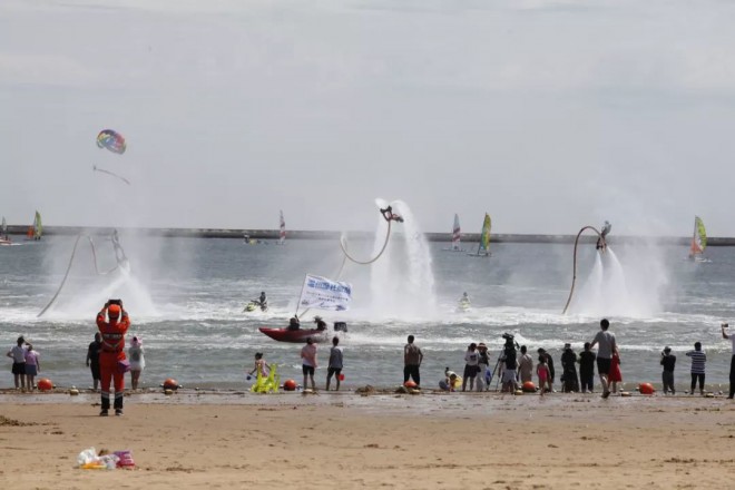 300辆房车亮相第六届中国汽车（房车）露营大会露营装备及房车展览会