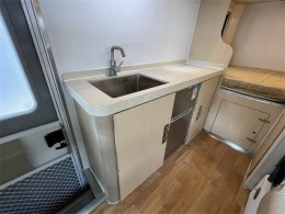 2018款上汽大通RV80 2.5T自动挡 C 型房车  上汽大通