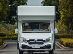 2019款博微全铝板C型房车 全铝板车身U型卡座C型