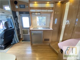 中天 17款中天依维柯侧拓展C型房车