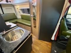江铃福特 22款福特B520 B型房车
