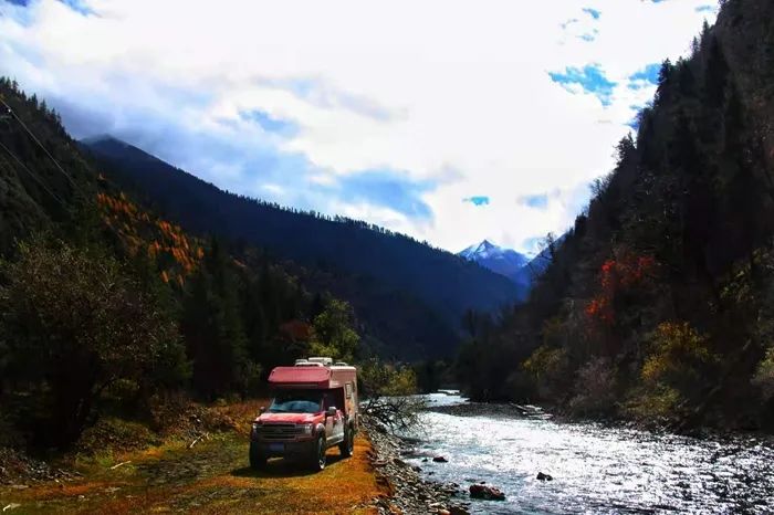 拥有一台福特F150LTD自由者越野房车是怎样的体验？图片