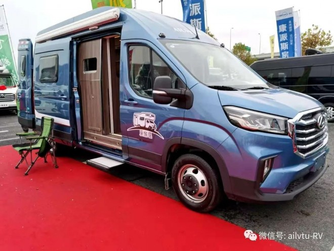 爱旅途房车大通V90 B型车，全新布局，真正的后置厨房！