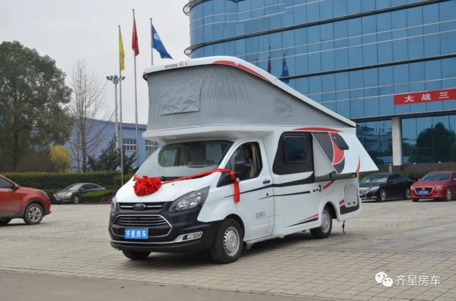 想兼得高通过性+宽敞空间？9月2日郑州房车展，这两款齐星C型升顶房车等您选择！8b56fa10eadd1c0ed75a0d443b7ebb82