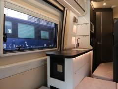 985A4597