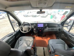 法美瑞房车 2022款依维柯欧胜-L型大床版