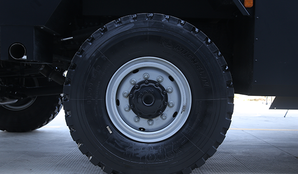 德野man8X8越野房车领航者M-诺马迪森房车荒野霸主志在千里这是描述信息