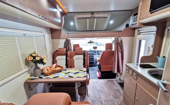 6.5洛阳房车展拓锐斯特房车携“2020款蓝色风暴”全面亮相59a24b11279f486f81395685be8571bf