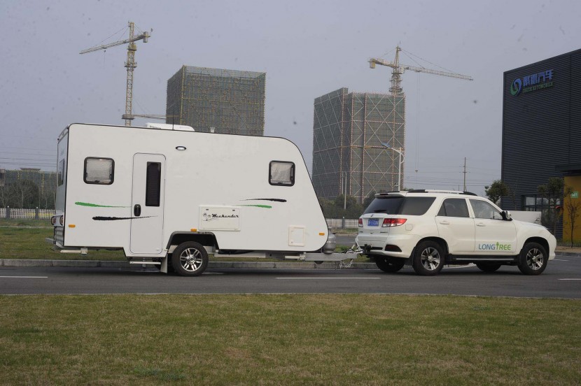 戴德隆翠C15拖挂式上路房车  16.8万元 _DSC8178