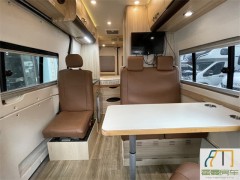 上汽大通 2018款上汽大通MAXUSRV80原厂B型房车