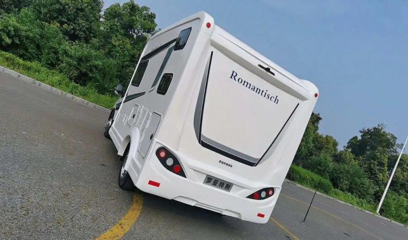 【首发】罗曼特斯T50，国六大通V90底盘自动挡房车正式下线接受预定ad1579262b9a46ea8b0797328ceb96fd