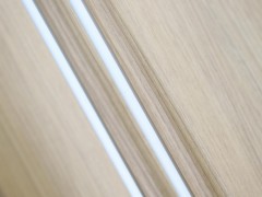 985A1074