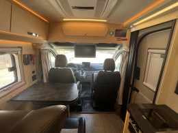 卫航 2021款V550 纵床