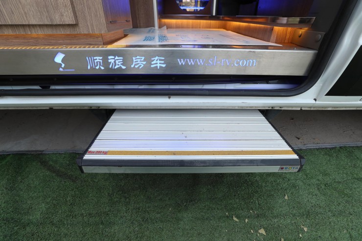 【9.12洛阳房车展】顺旅房车大通自行式B型自动挡S800房车邀您不见不散38884015d51745778da7636742d747f0