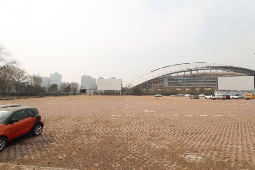 3.31郑州房车展场地河南省体育中心 WLH_2807