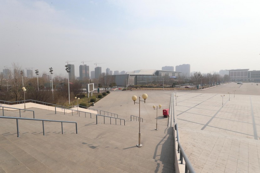 3.31郑州房车展场地河南省体育中心 WLH_2982