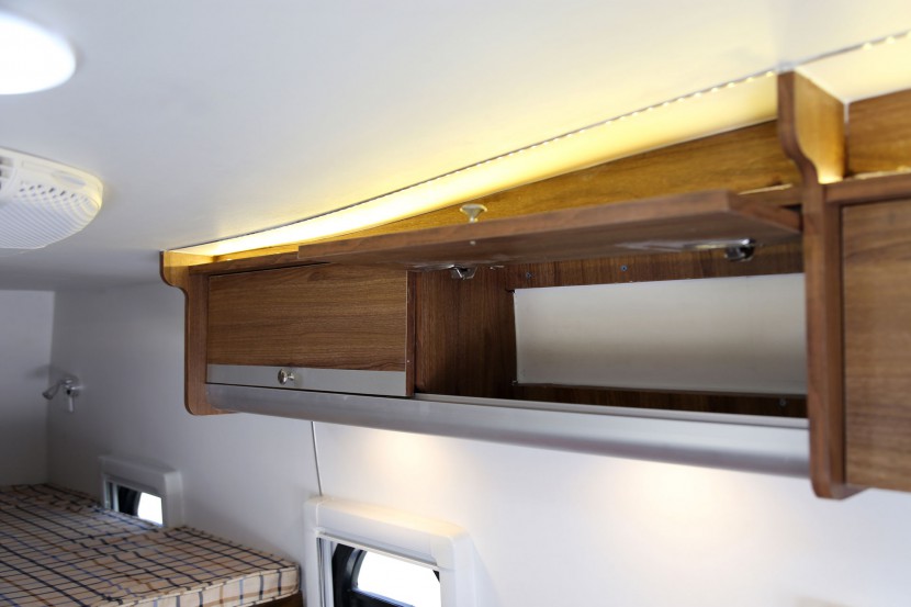 新飞拖挂房车 9.98万元 IMG_9581