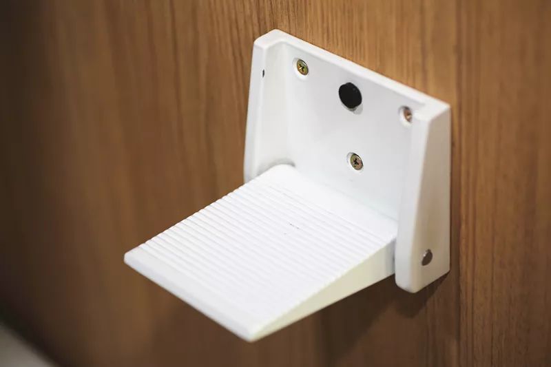 宇通依维柯欧胜C533豪华版无拓小顶房车