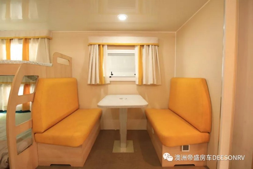 帝盛房车星盛系列-9米星空款营地房车7141056eda62471f815cf918d15a52a6