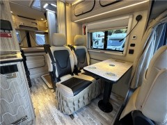 七狼房车 V90 2021款加长轴超高顶房车