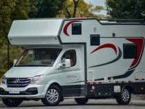 2019款博微全铝板C型房车 全铝板车身U型卡座C型