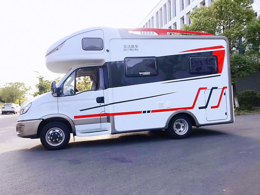6.5洛阳房车展侣友房车携旗下高端新产品依维柯C型房车首发亮相e146f9c668474787ba885cd927d0acc0
