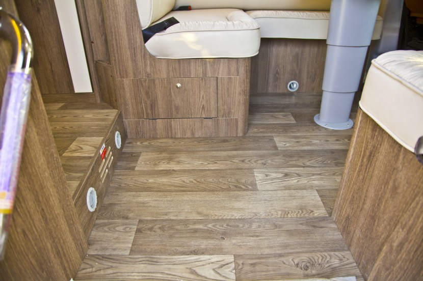 亚特房车 芳语之韵NEW DAILY 后扩展进口依维柯自动挡房车 90.8万元 IMG_5327