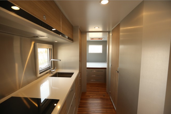 德野诺玛迪森“领航者M”：驭山逐海，擎天撼地