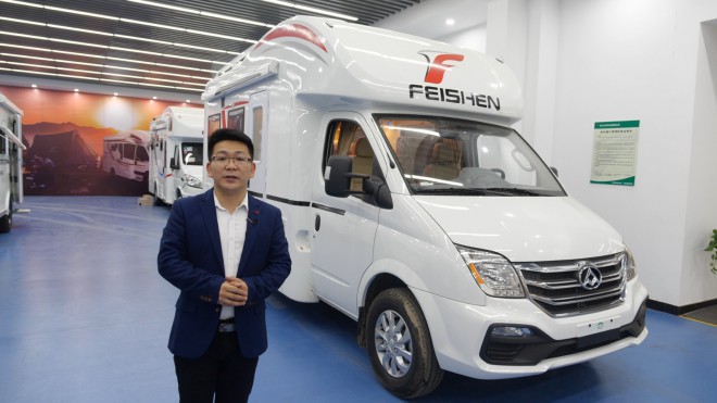 高清MV精确解读飞神大通v80底盘C型小额头房车