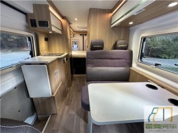 上汽大通 2023款 上汽大通V90 隆翠CrossOver 加长轴后双胎 B型升顶房车