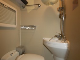 985A4972